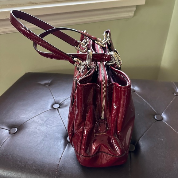 Coach Patent Leather purse - Picture 3 of 11